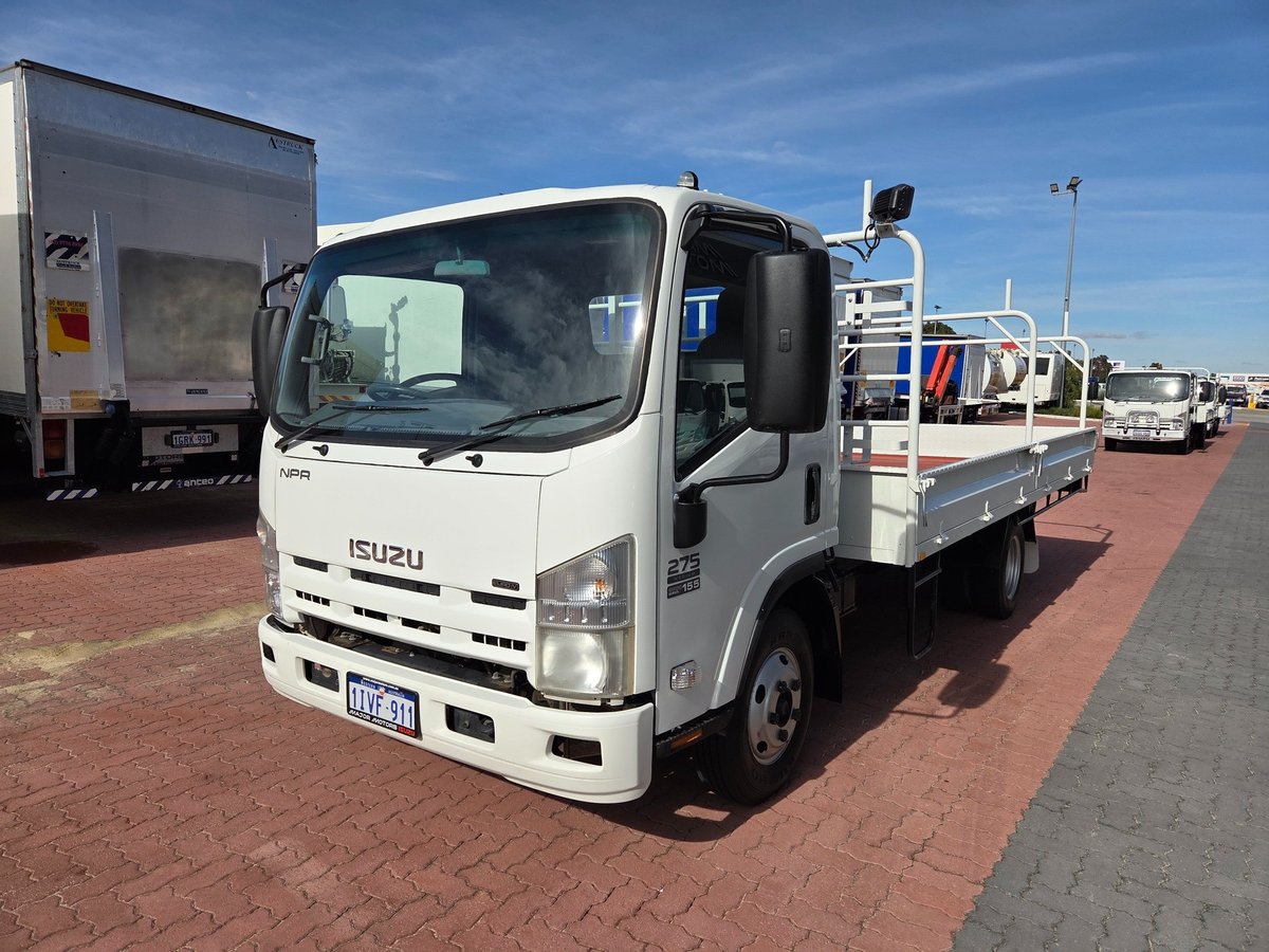 2010 Isuzu Trucks Npr275 2 Ton Tray/box/h Racks image 20