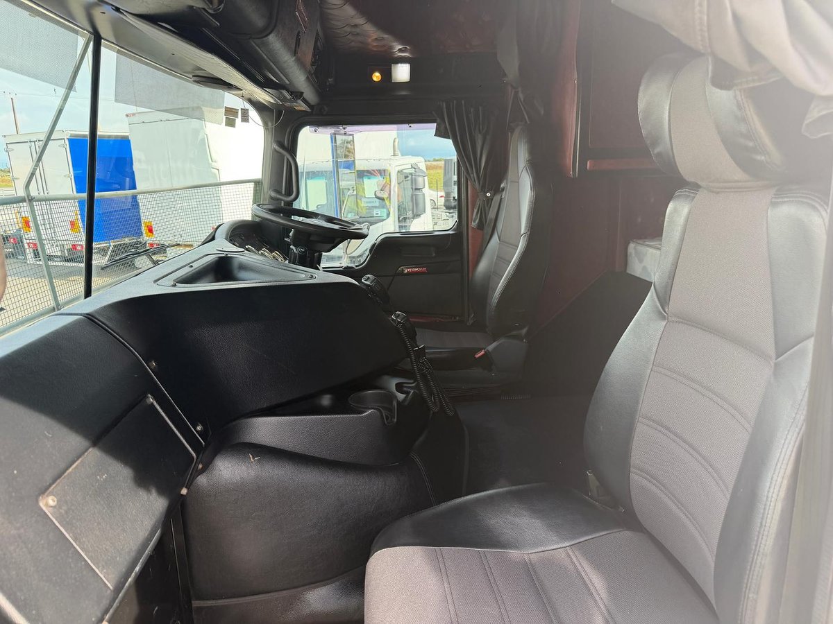 2018 Kenworth K200 image 25