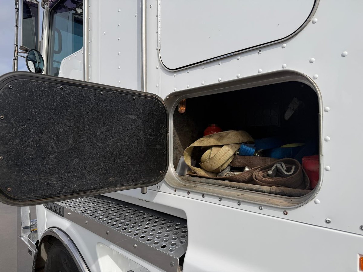 2018 Kenworth K200 image 27
