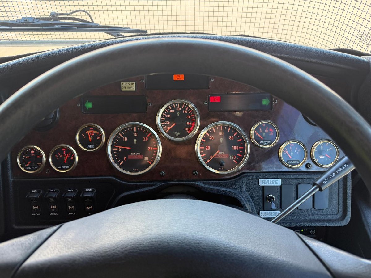 2018 Kenworth K200 image 15