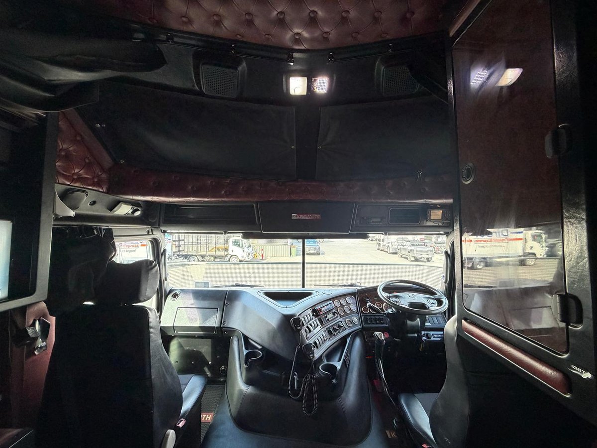 2018 Kenworth K200 image 19