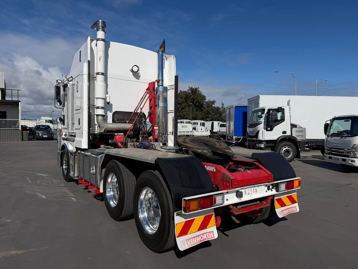 2018 Kenworth K200 image 3