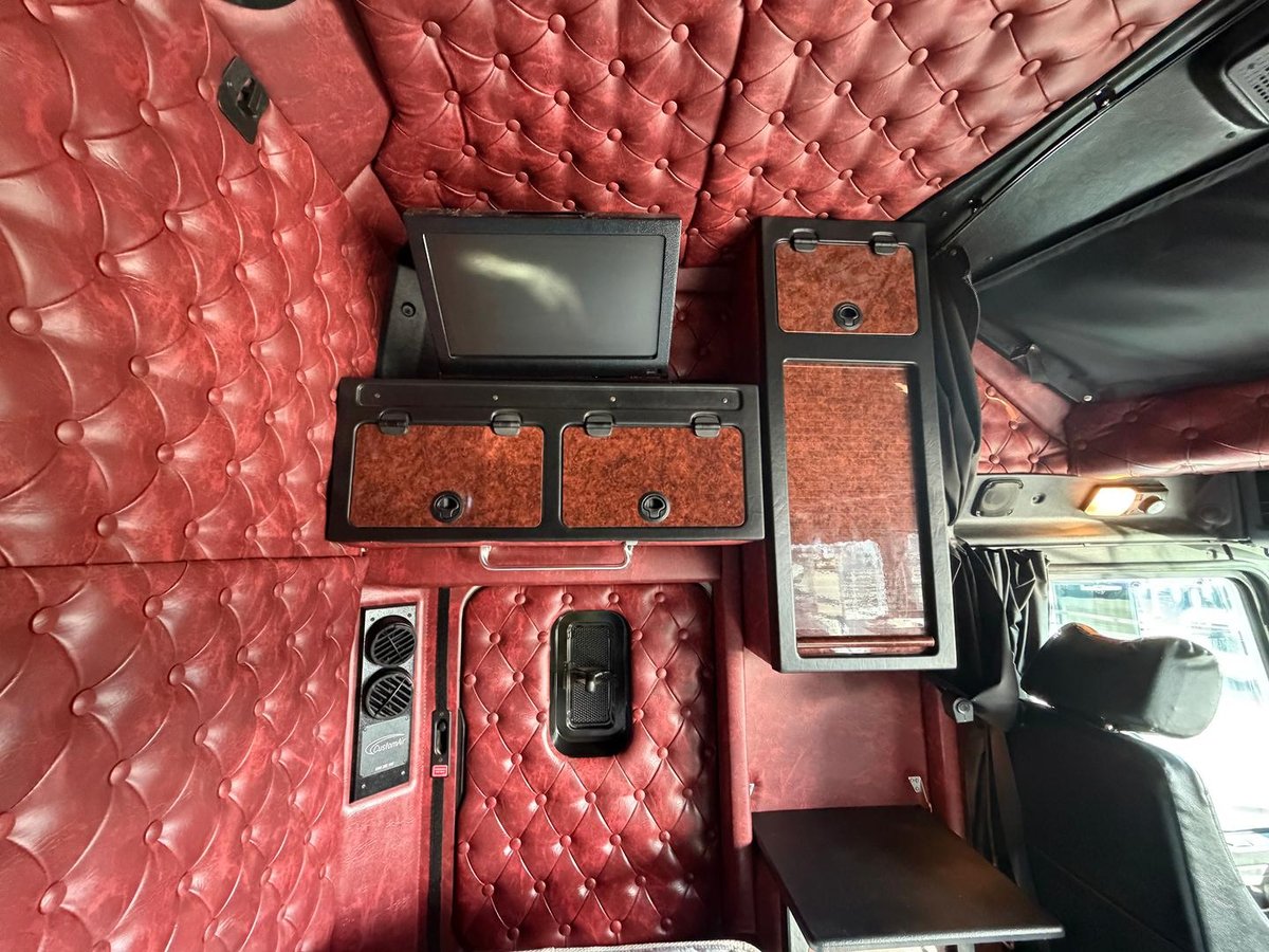 2018 Kenworth K200 image 28