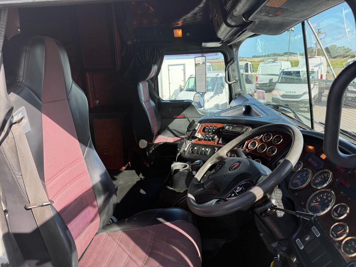 2018 Kenworth K200 image 18