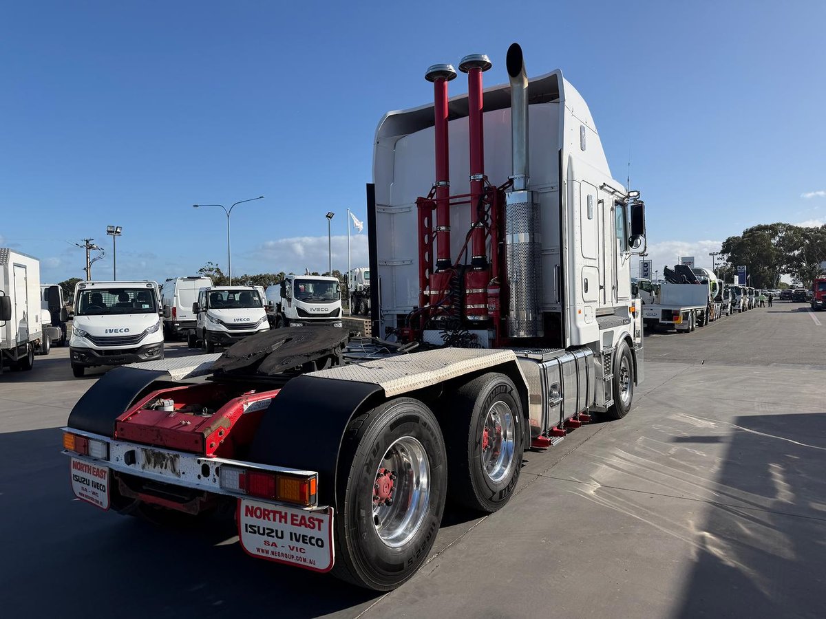 2018 Kenworth K200 image 3