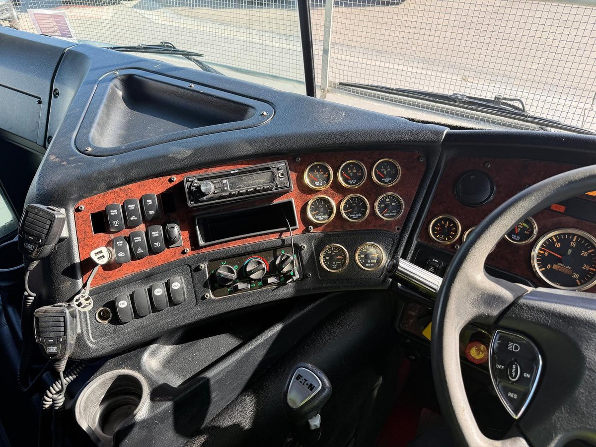 2018 Kenworth K200 image 21