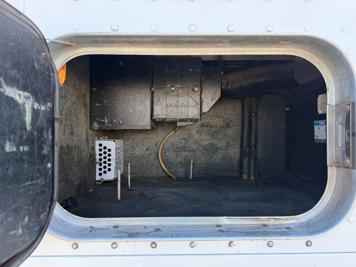 2018 Kenworth K200 image 16
