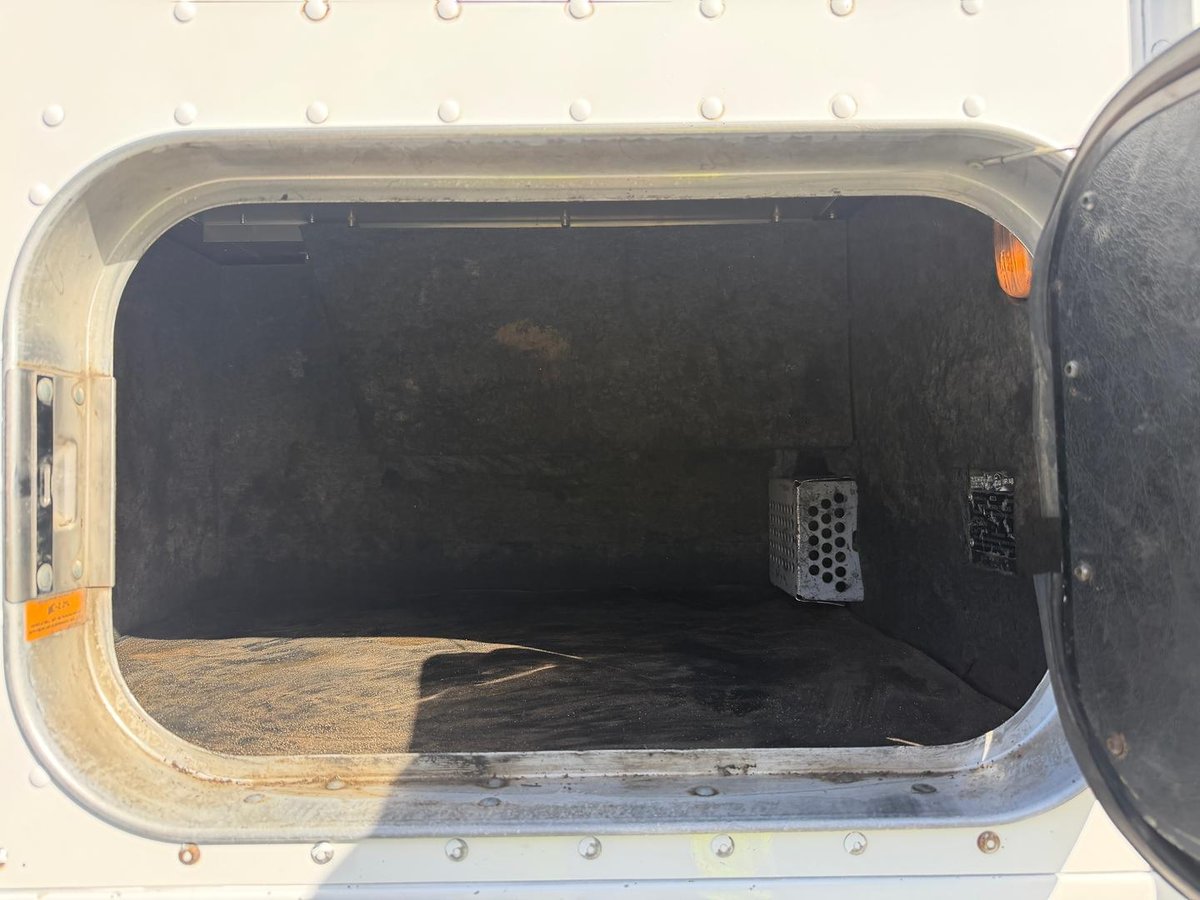 2018 Kenworth K200 image 14