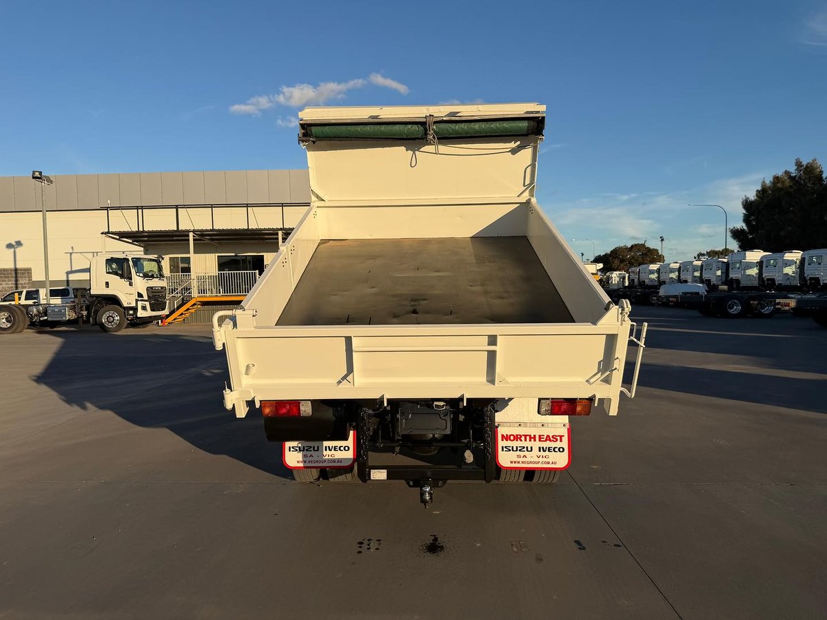 2014 Hino 300 Series 917 Medium image 14