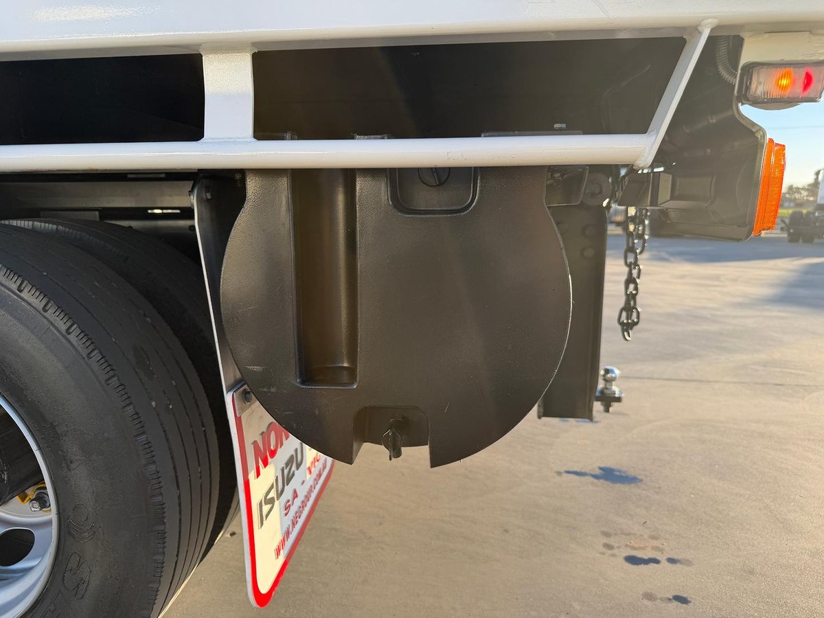 2014 Hino 300 Series 917 Medium image 24