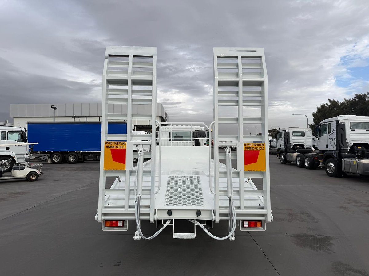 2012 Fuso Fighter 1627 image 6