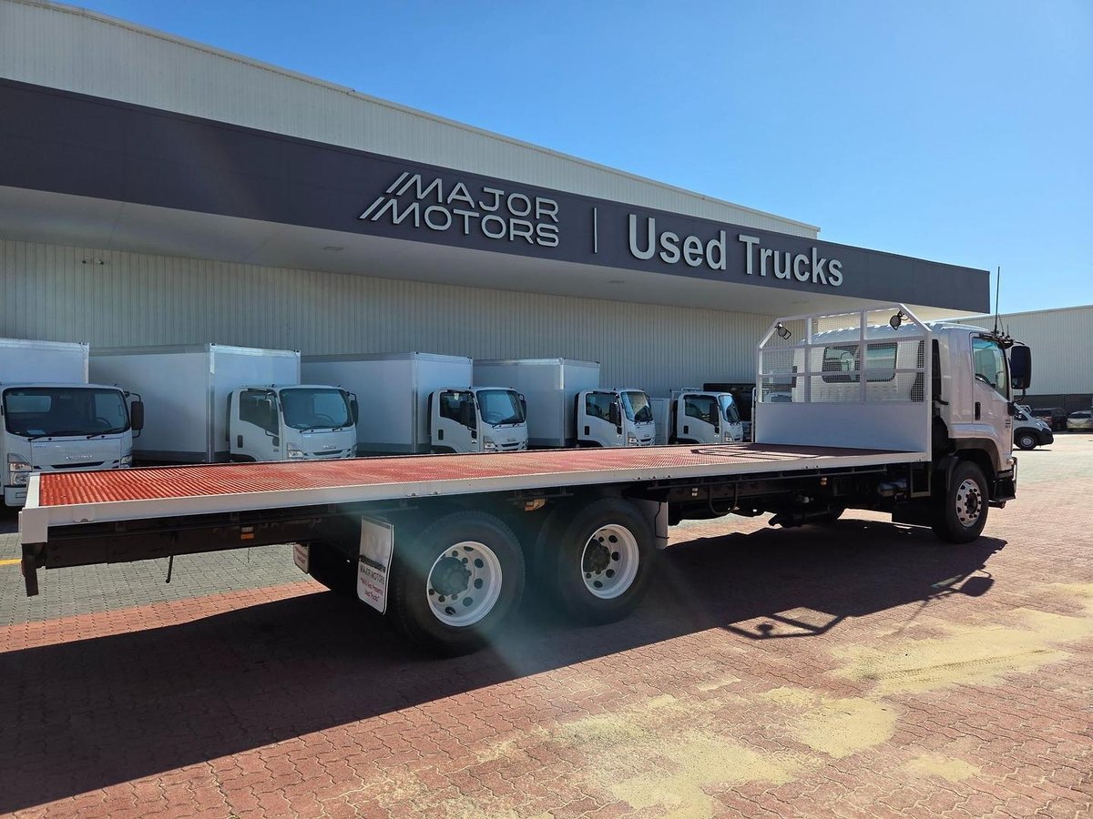 2008 Isuzu Fvm1400 6X2 14 Ton Tray image 18