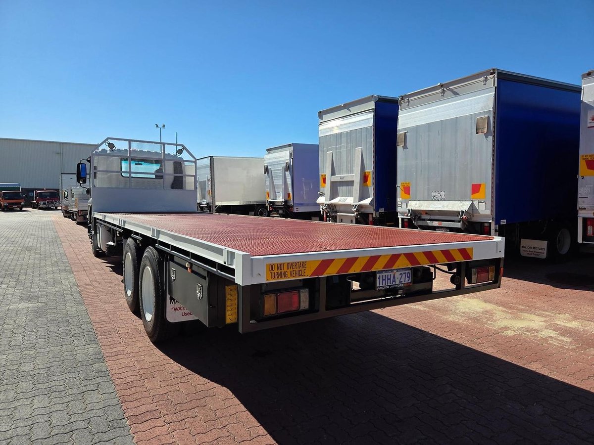 2008 Isuzu Fvm1400 6X2 14 Ton Tray image 12