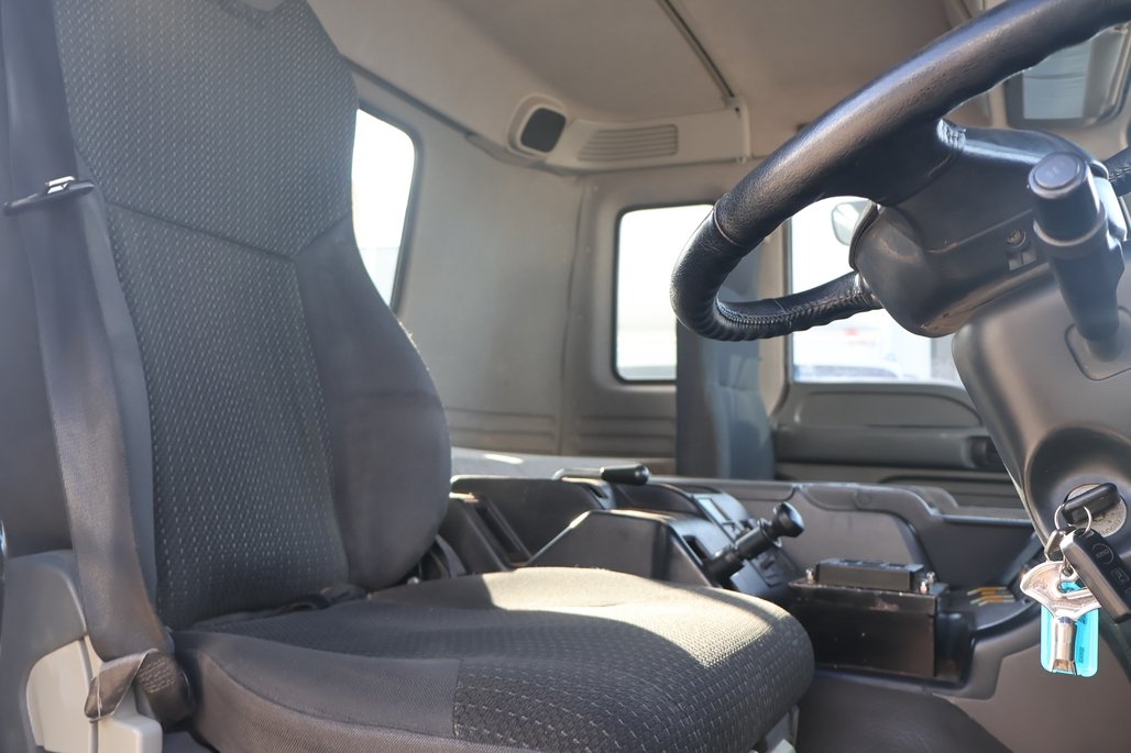 2019 Isuzu Cxz 240-460 image 15