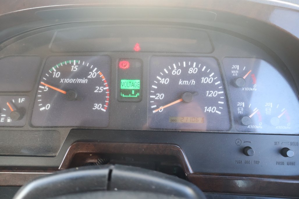 2019 Isuzu Cxz 240-460 image 20