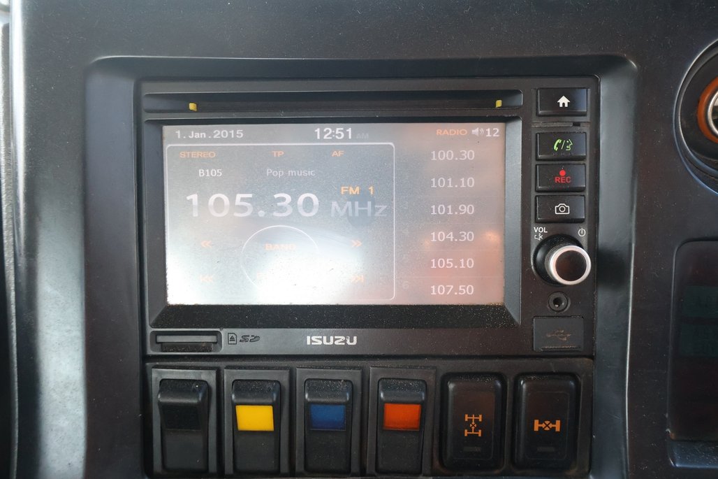 2019 Isuzu Cxz 240-460 image 21