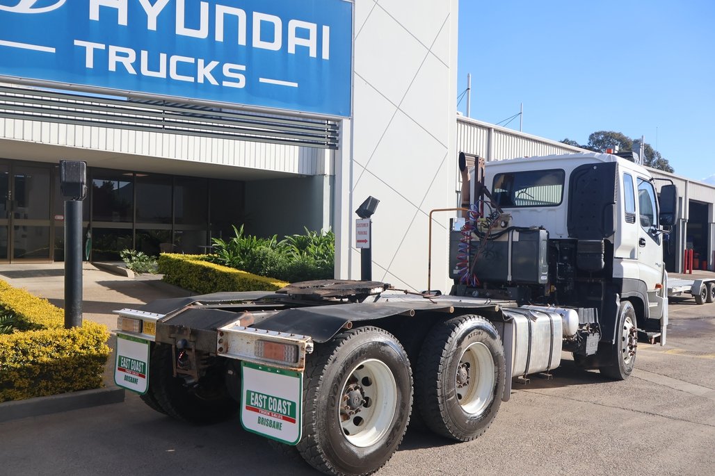 2019 Isuzu Cxz 240-460 image 7