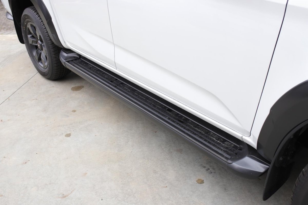 2025 Isuzu D-max X-terrain My25.5 4x4 Dual Range image 10