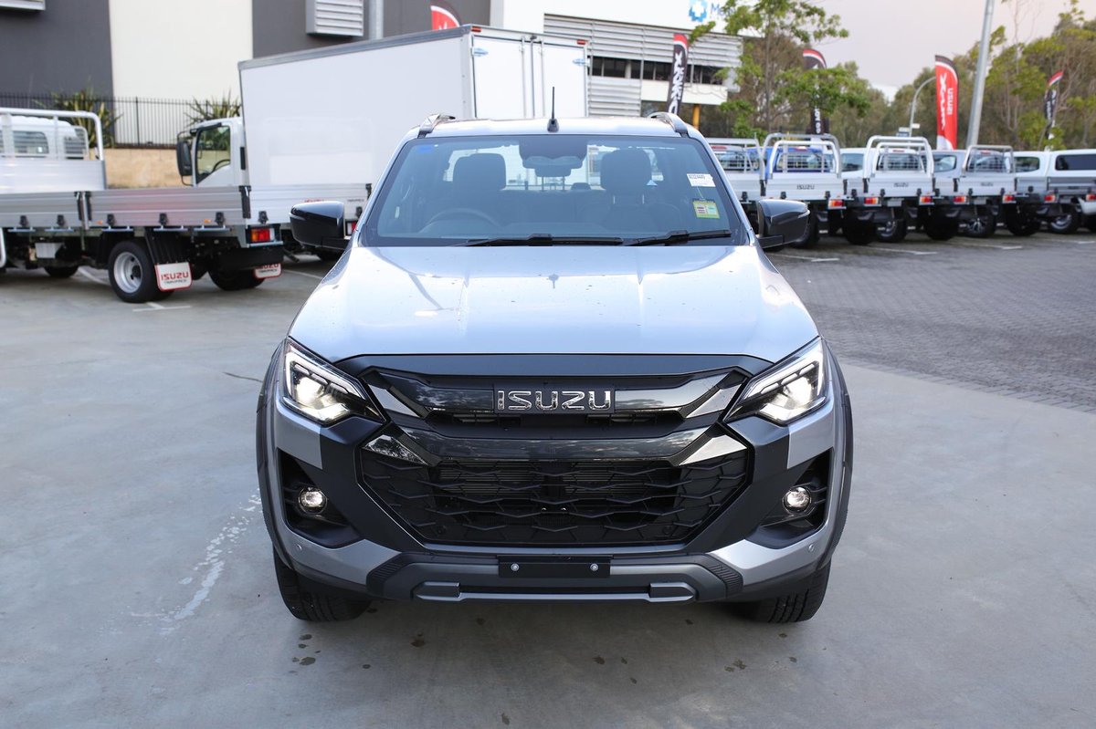 2025 Isuzu D-MAX X-TERRAIN MY25.5 4X4 Dual Range image 6