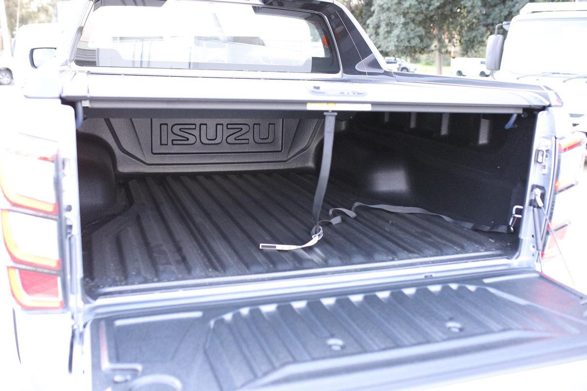 2025 Isuzu D-MAX X-TERRAIN MY25.5 4X4 Dual Range image 12