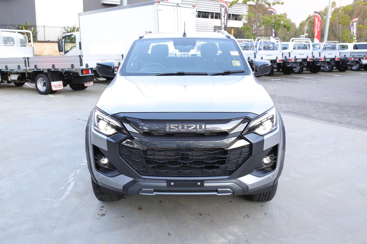 2025 Isuzu D-MAX X-TERRAIN MY25.5 4X4 Dual Range image 8