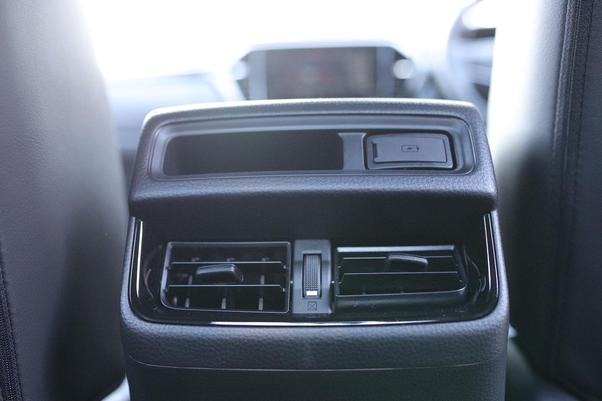 2025 Isuzu D-MAX X-TERRAIN MY25.5 4X4 Dual Range image 29