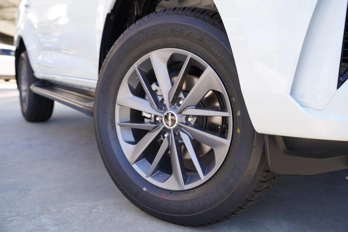 2025 Isuzu Mu-x Ls-u My25.5 4x4 Dual Range image 10