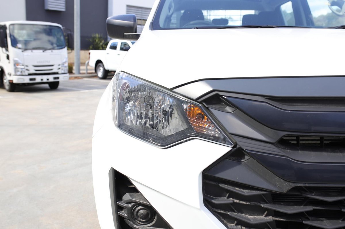 2025 Isuzu D-MAX SX MY25.5 4X4 Dual Range image 11