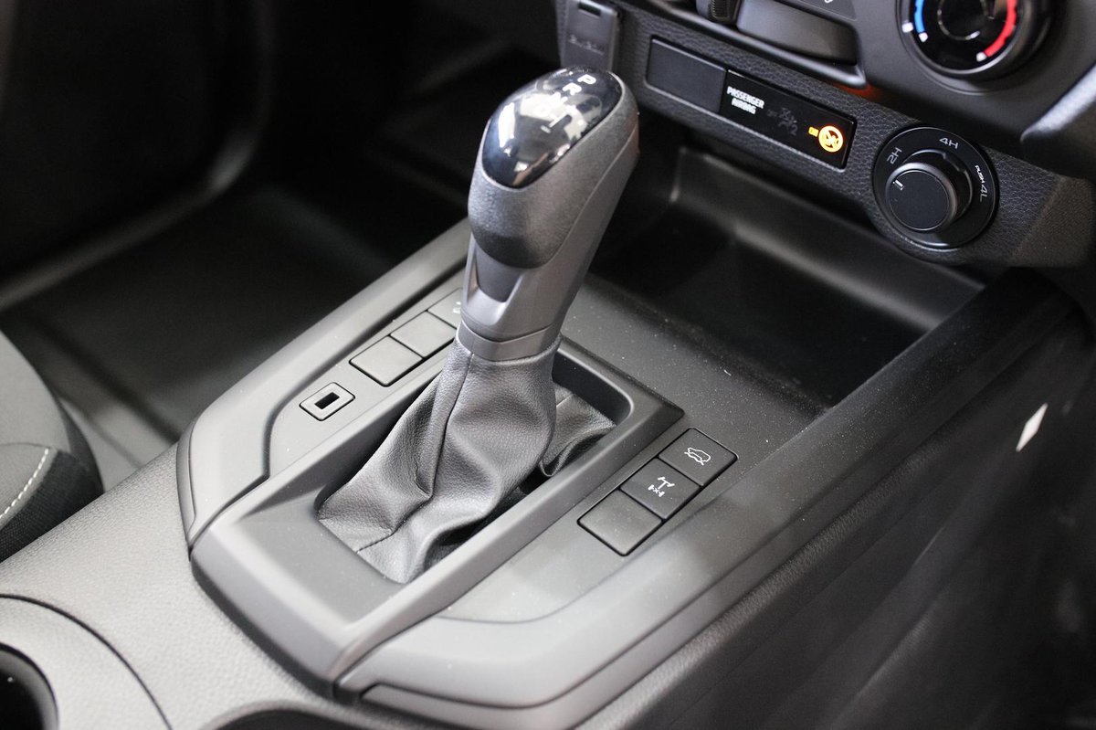 2025 Isuzu D-MAX SX MY25.5 4X4 Dual Range image 23