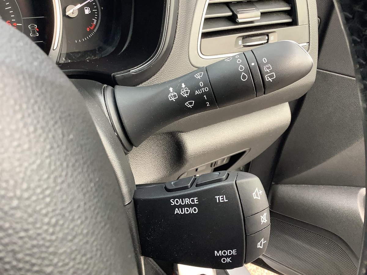 2019 Renault Koleos Life HZG image 28