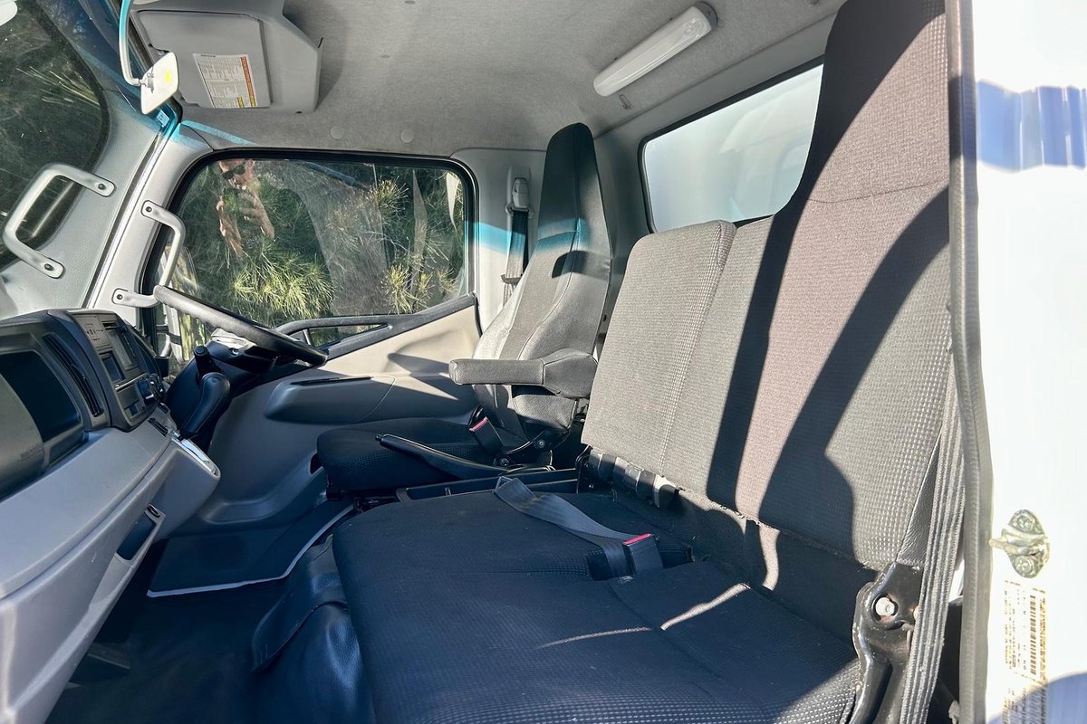 2019 Fuso Canter 515 image 22
