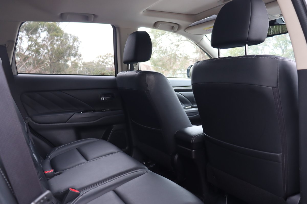 2017 Mitsubishi Outlander PHEV Exceed ZK MY17 AWD image 19