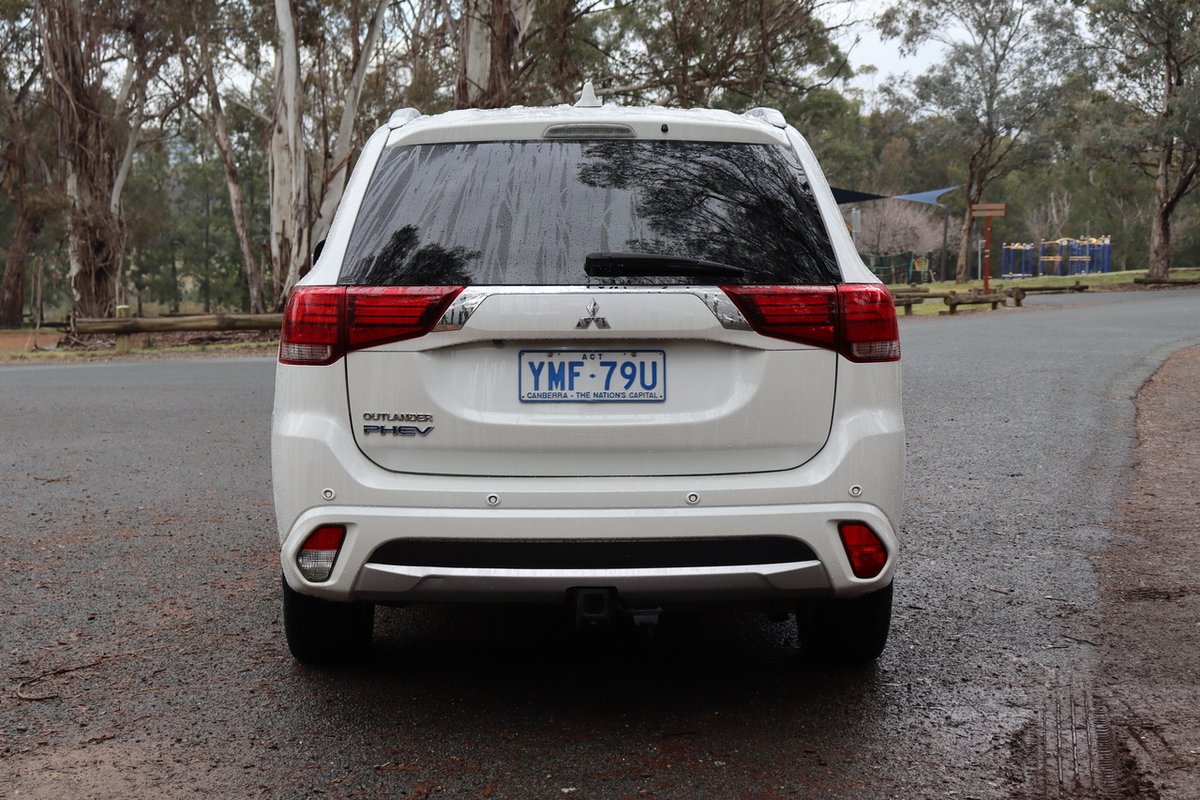2017 Mitsubishi Outlander PHEV Exceed ZK MY17 AWD image 7