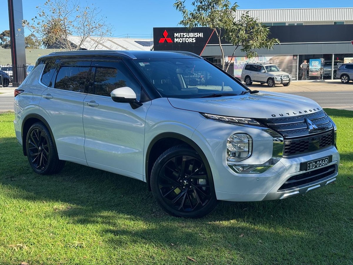 2023 Mitsubishi Outlander Exceed Tourer ZM MY23 AWD White Diamond with Black Mica Roof