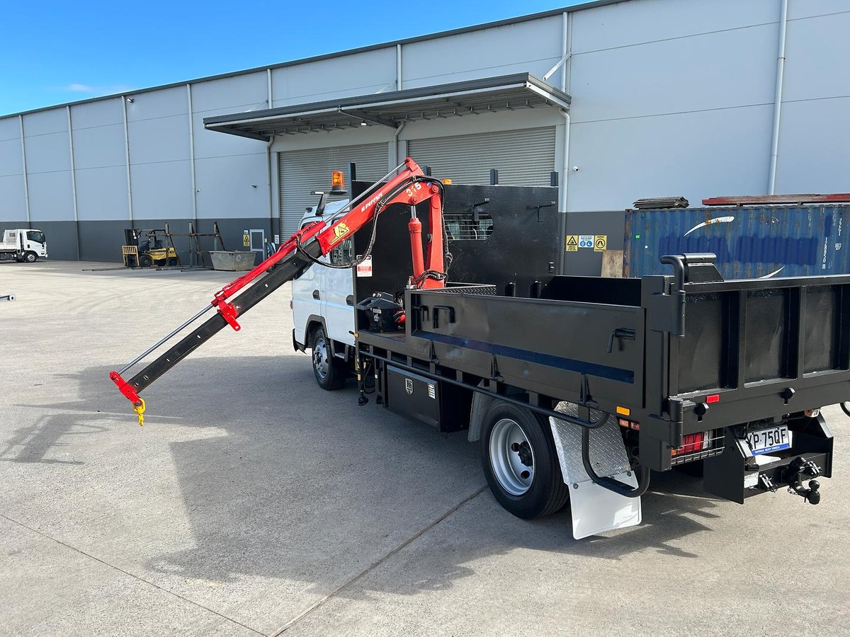 2014 Fuso Canter 918 image 21