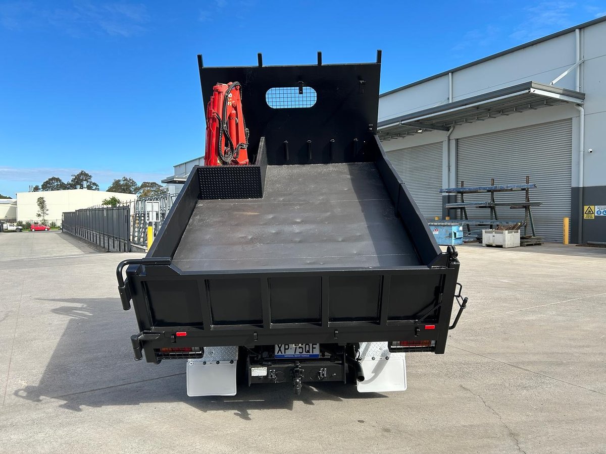 2014 Fuso Canter 918 image 17