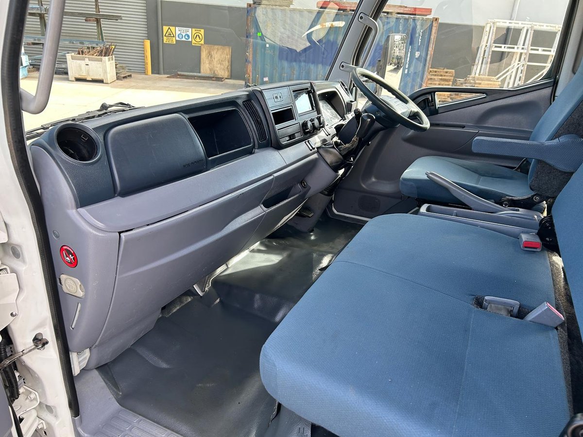 2014 Fuso Canter 918 image 13