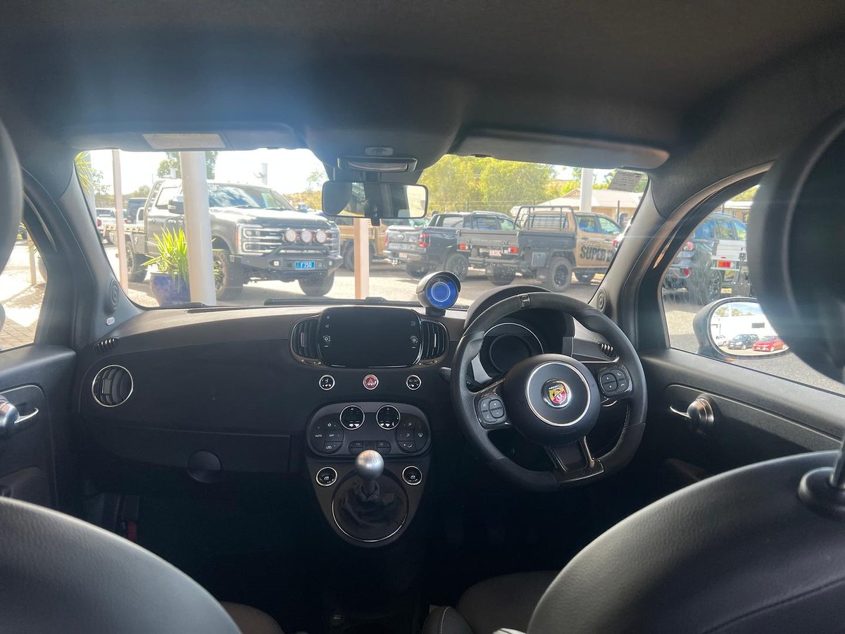 2024 Abarth 695 75 Anniversario MY23 image 10