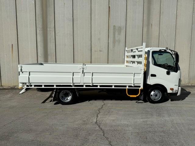 2014 Hino 300 Series 616 Steel Ace image 6