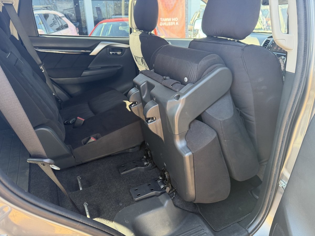 2019 Mitsubishi Pajero Sport GLX QE MY19 4X4 Dual Range image 24