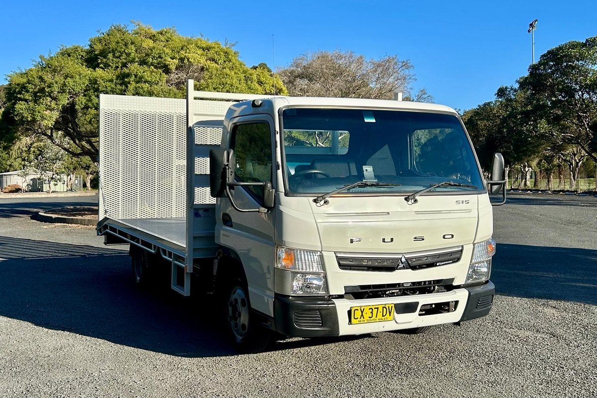 2020 Fuso Canter 515 image 7