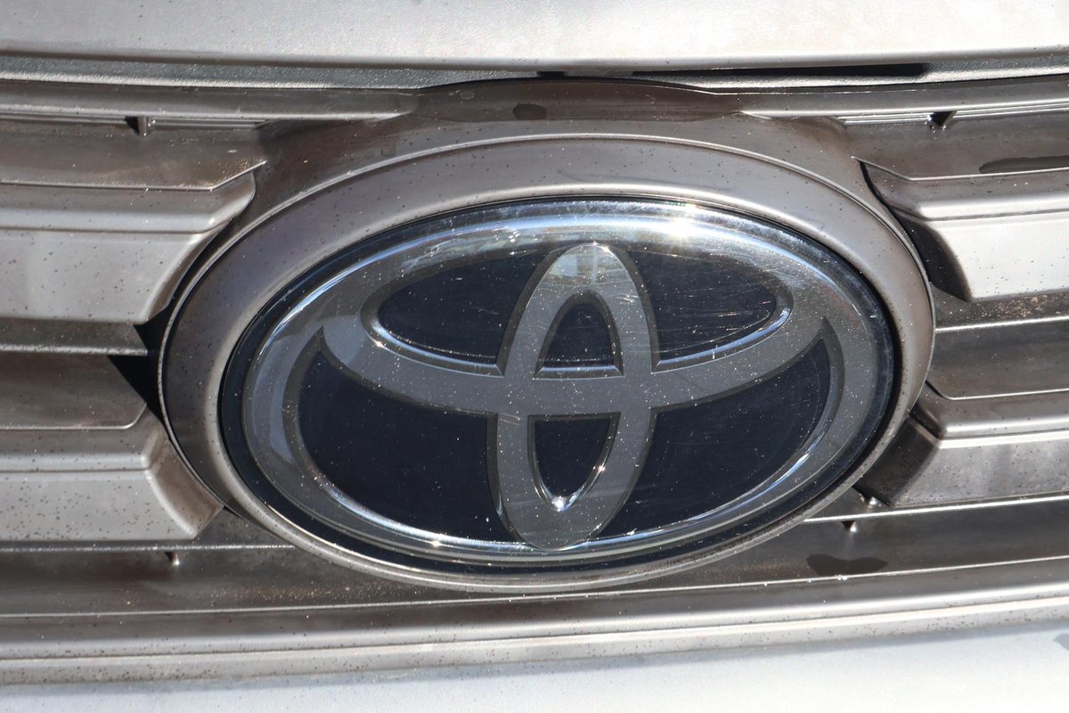 2022 Toyota Hilux Workmate TGN121R 4x2 image 24