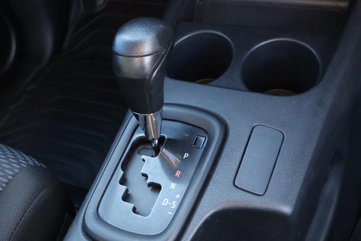 2022 Toyota Hilux Workmate TGN121R 4x2 image 16