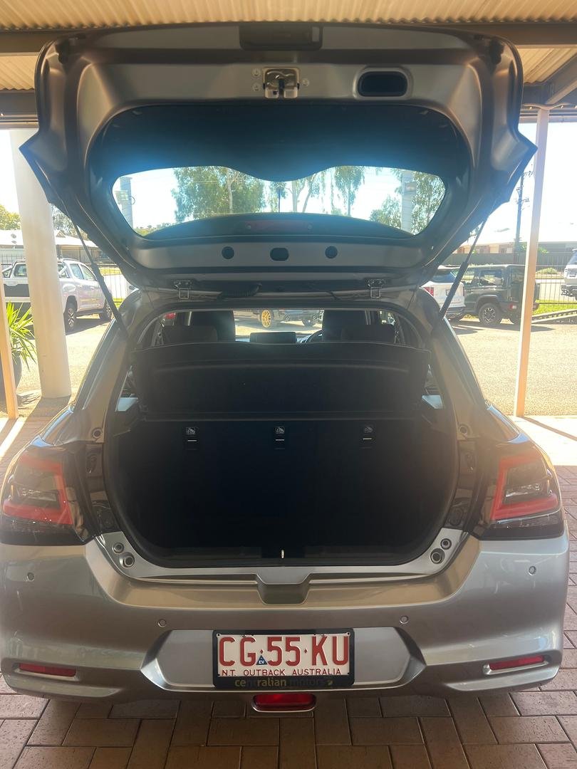 2026 Suzuki Swift Hybrid UZ image 7