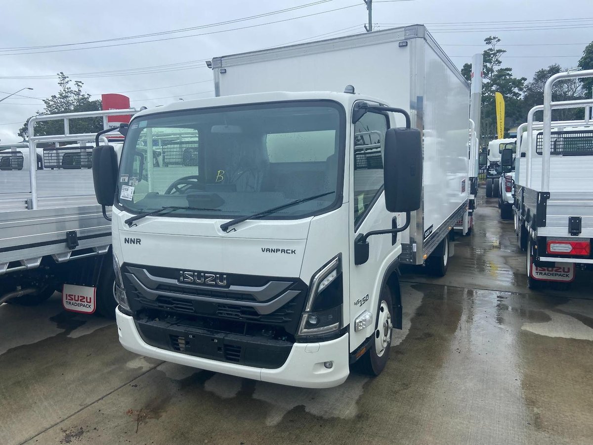 2026 Isuzu Nnr 45 150 Nnr 45-150 Dt34 Vanpack NNR 45-150 dt34 Vanpack image 3