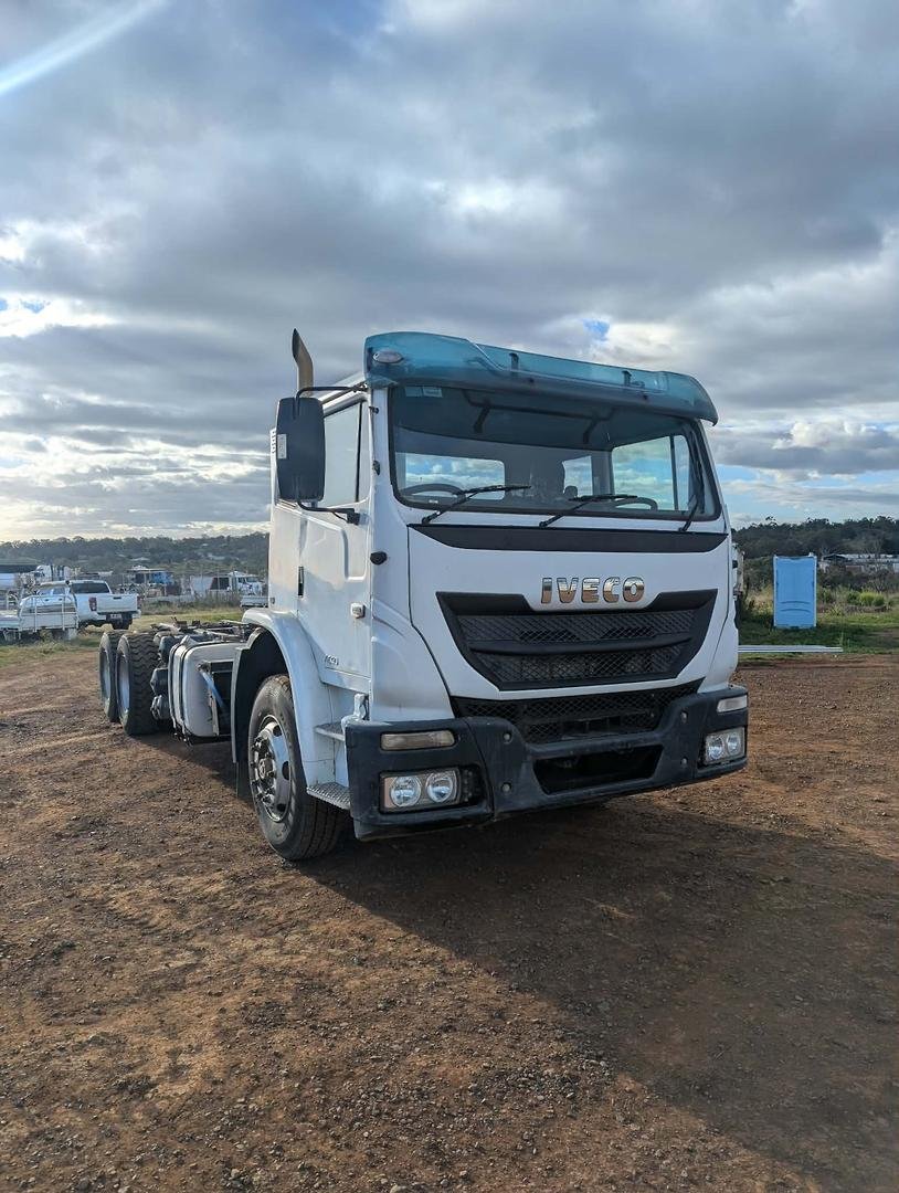 2012 Iveco Acco F2350G 280 image 11
