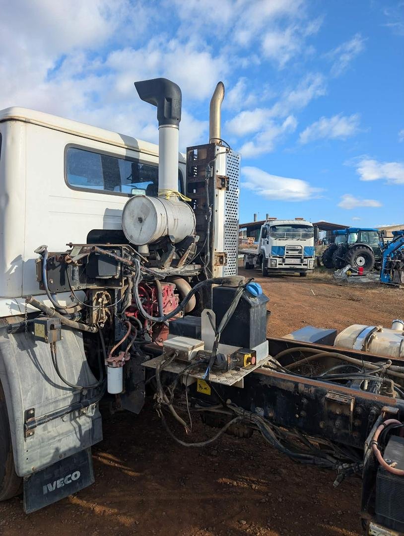 2012 Iveco Acco F2350G 280 image 9