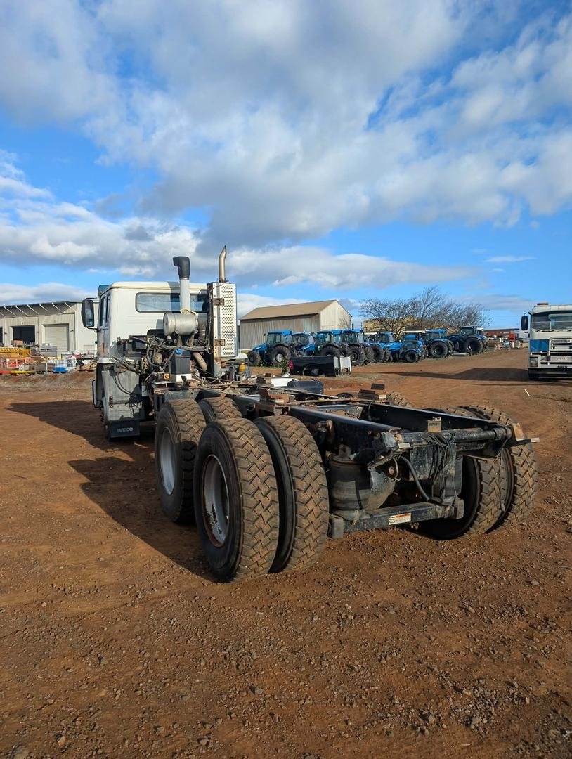 2012 Iveco Acco F2350G 280 image 3