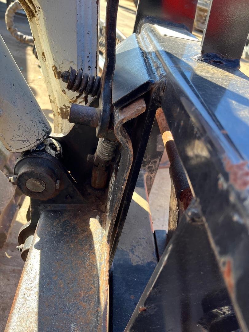 Art's Way 6105 Grinder Mixer image 15