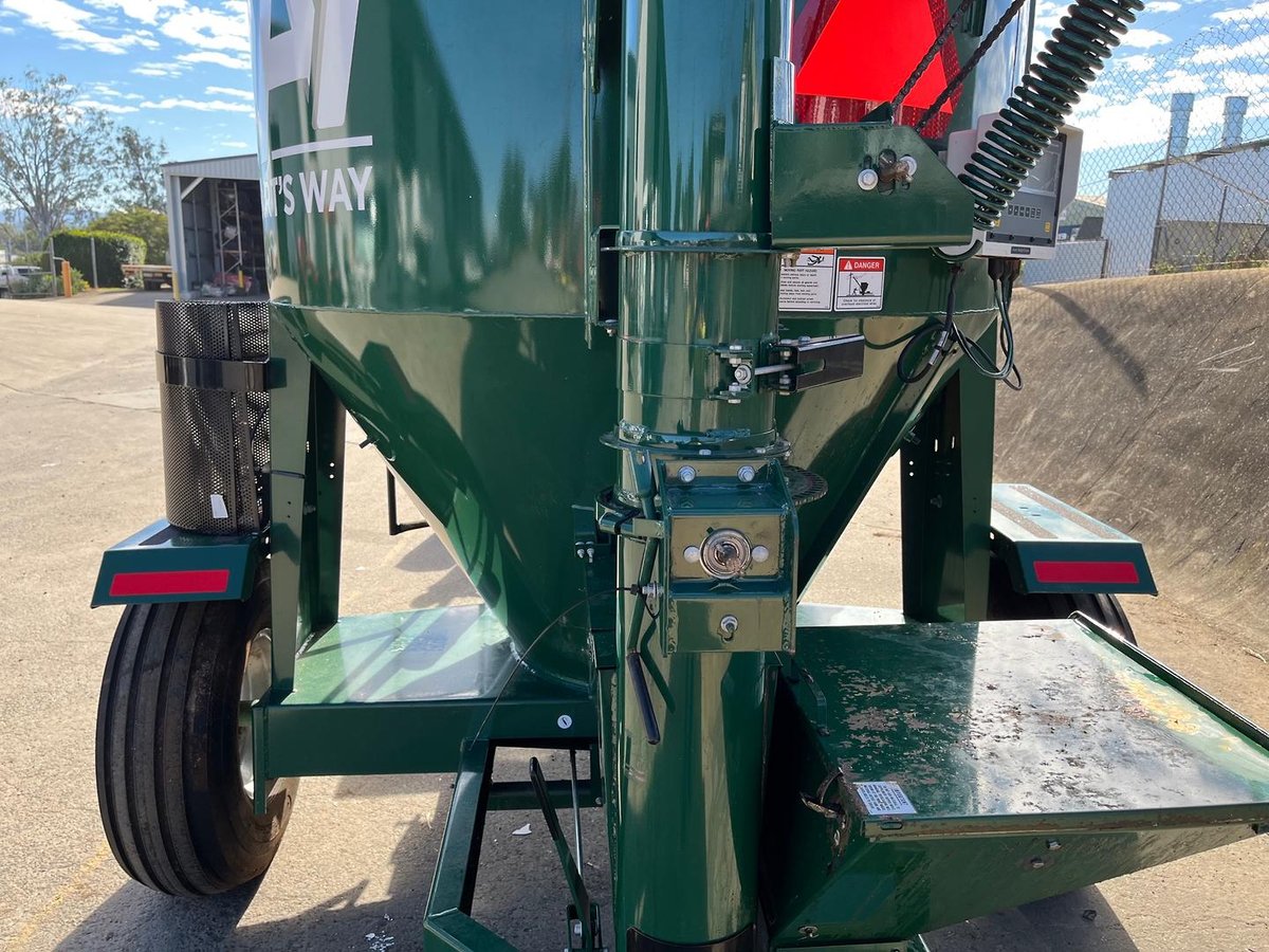 Art's Way 6105 Grinder Mixer image 16